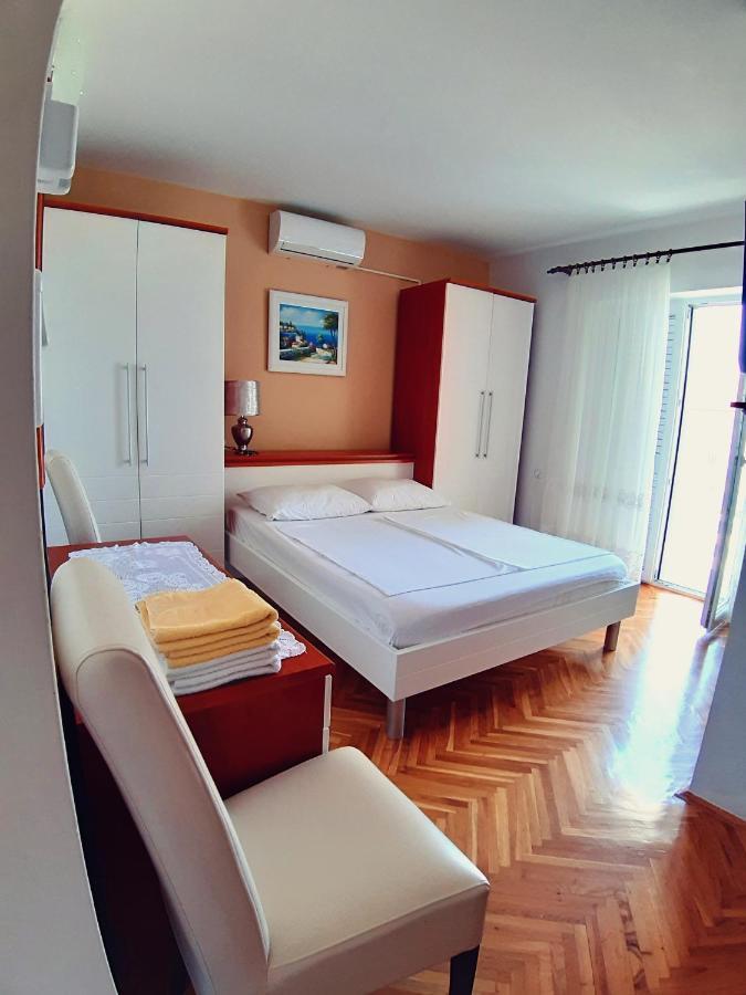노바야 F• R• I• E• N• D• S• B&B 외부 사진