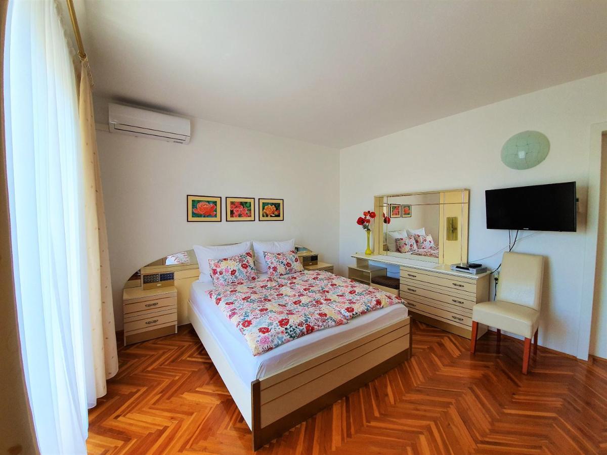 노바야 F• R• I• E• N• D• S• B&B 외부 사진